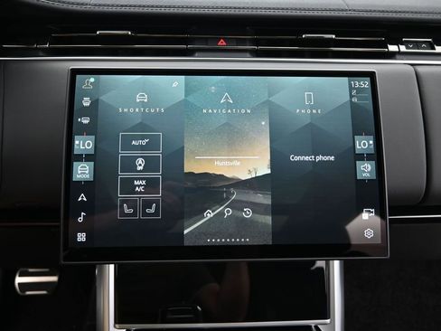 New 2025 Land Rover Range Rover SE AWD/4WD image 27