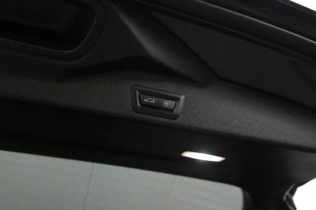 Used 2020 BMW X5 xDrive40i w/ M Sport Package AWD/4WD image 46