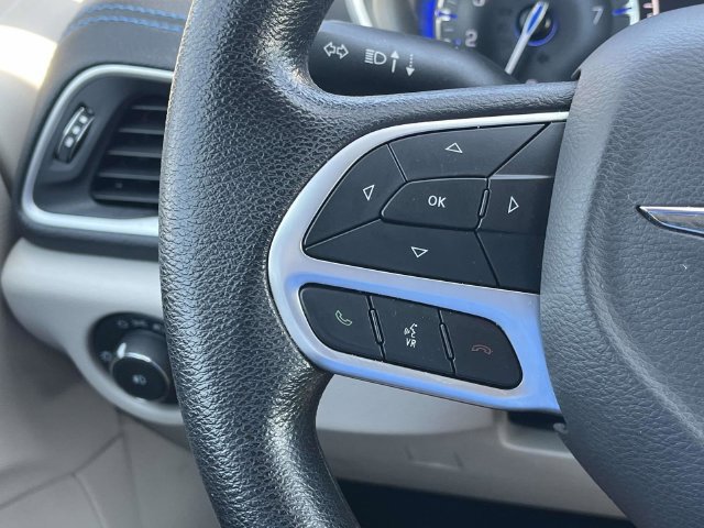 Certified 2021 Chrysler Pacifica Touring FWD image 26
