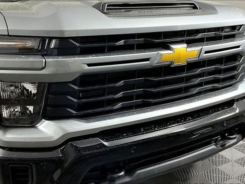 Used 2025 Chevrolet Silverado 2500 Custom w/ Custom Value Package AWD/4WD image 30