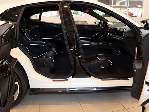 Certified 2024 Ferrari Purosangue image 45