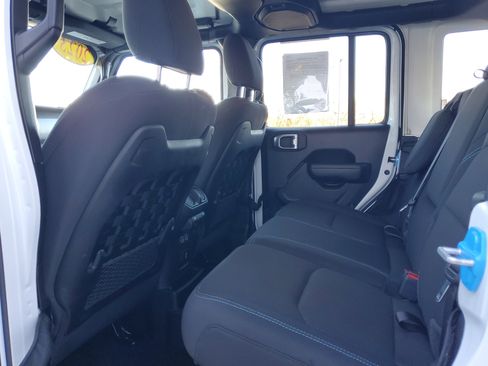 Used 2023 Jeep Wrangler Unlimited Rubicon 4xe image 22