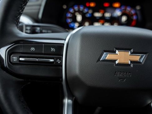 New 2025 Chevrolet Colorado LT w/ LT Convenience Package image 14