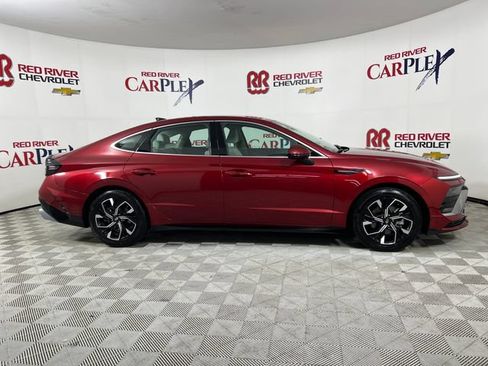 Used 2025 Hyundai Sonata SEL FWD image 8