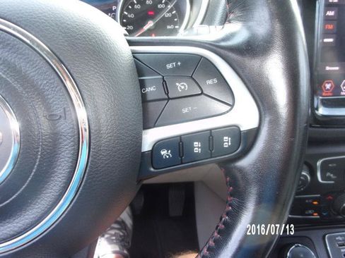 Used 2021 Jeep Compass Limited AWD/4WD image 23