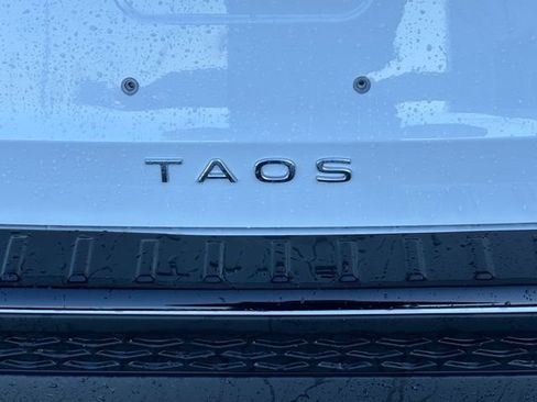 New 2026 Volkswagen Taos SEL image 15