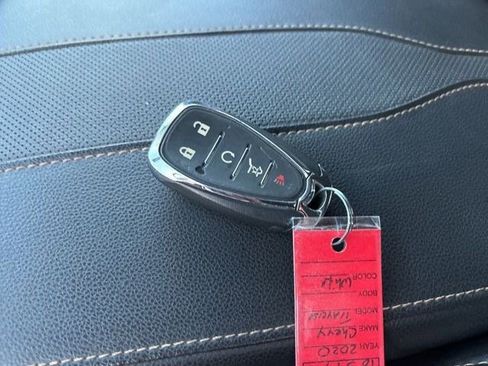 Used 2020 Chevrolet Traverse Premier image 52