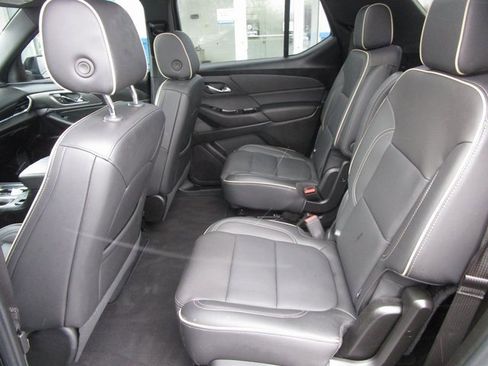 Certified 2023 Chevrolet Traverse Premier w/ Redline Edition image 18