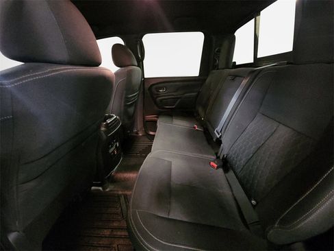 Used 2019 Nissan Titan SV w/ SV Convenience Package image 24