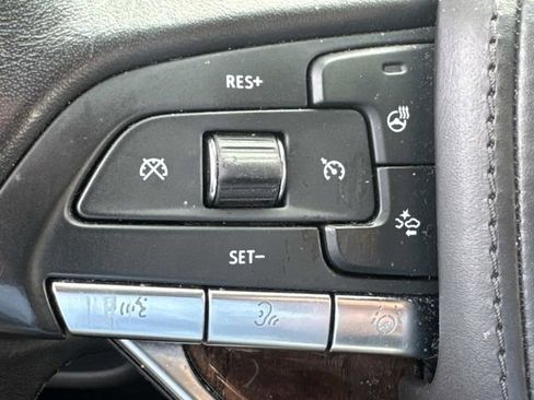 Used 2022 Cadillac Escalade Sport Platinum AWD/4WD image 33