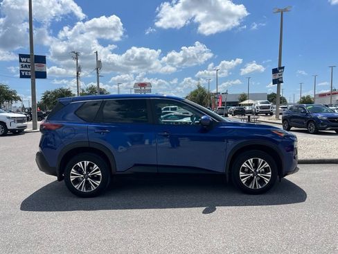 Used 2023 Nissan Rogue SV FWD image 4