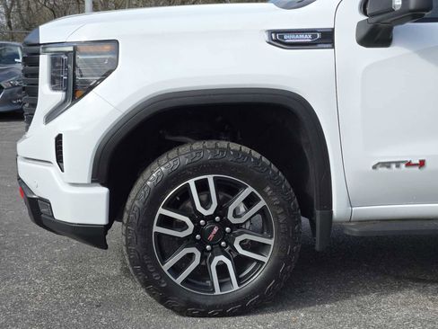 Certified 2024 GMC Sierra 1500 AT4 w/ Technology Package image 8