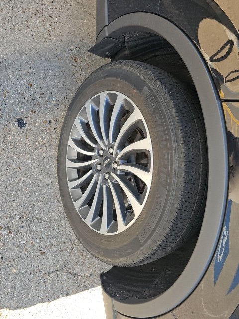 Used 2020 Lincoln Aviator Reserve w/ Equipment Group 201A RWD image 5