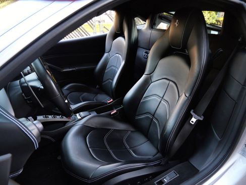 Used 2018 Ferrari 488 GTB image 18