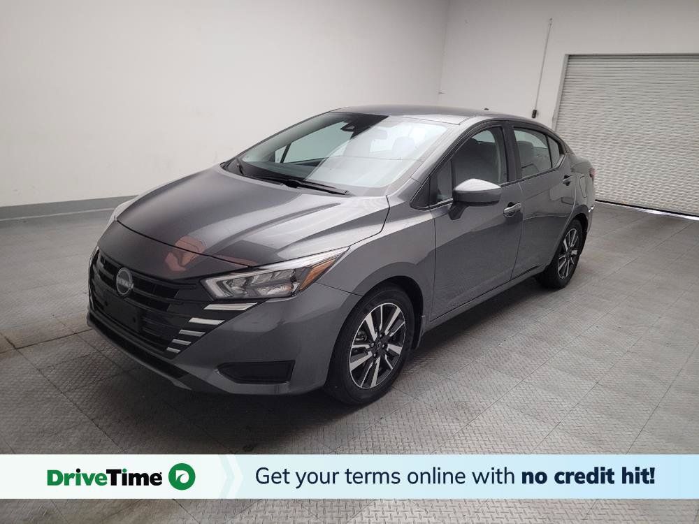 Used 2025 Nissan Versa SV w/ Trunk Package FWD image 1