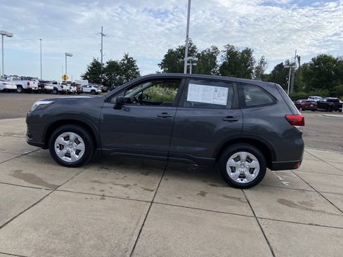 Used 2023 Subaru Forester AWD/4WD image 7
