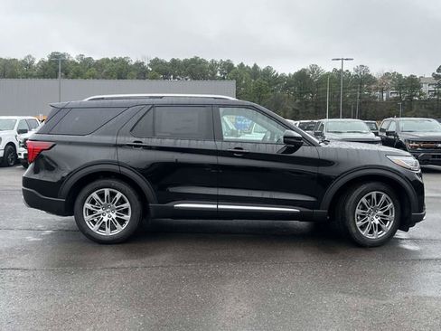 New 2026 Ford Explorer Active w/ Active Comfort Package image 2