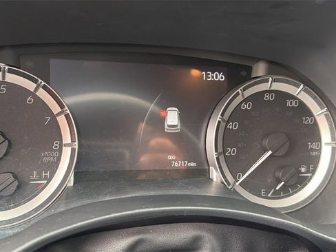 Used 2023 Toyota Highlander XSE image 13