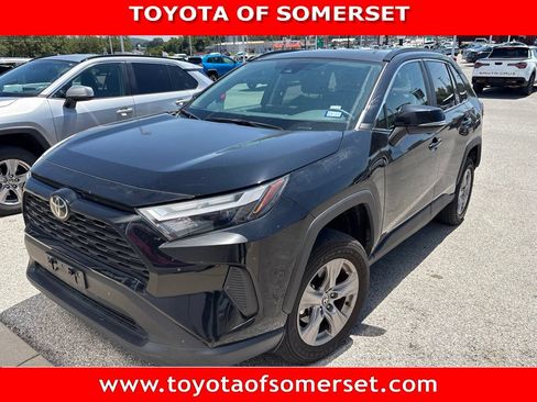 Used 2025 Toyota RAV4 XLE AWD/4WD image 1