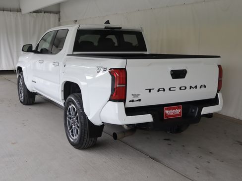 Used 2024 Toyota Tacoma TRD Sport w/ TRD Sport Upgrade Package AWD/4WD image 26