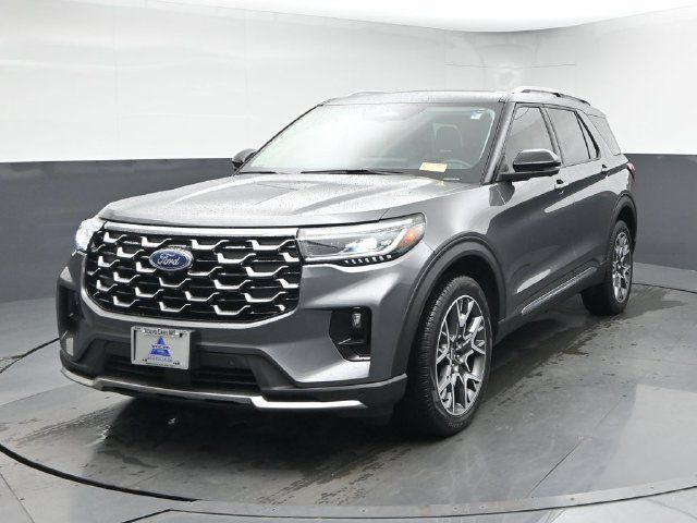 Used 2025 Ford Explorer Platinum w/ Ultimate Package AWD/4WD image 3