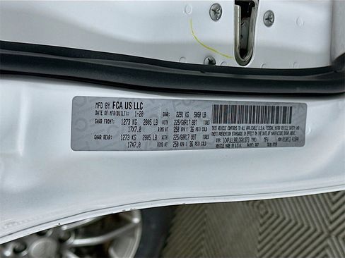 Used 2020 Jeep Cherokee Latitude Plus image 36