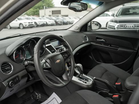 Used 2015 Chevrolet Cruze LT w/ RS Package FWD image 6