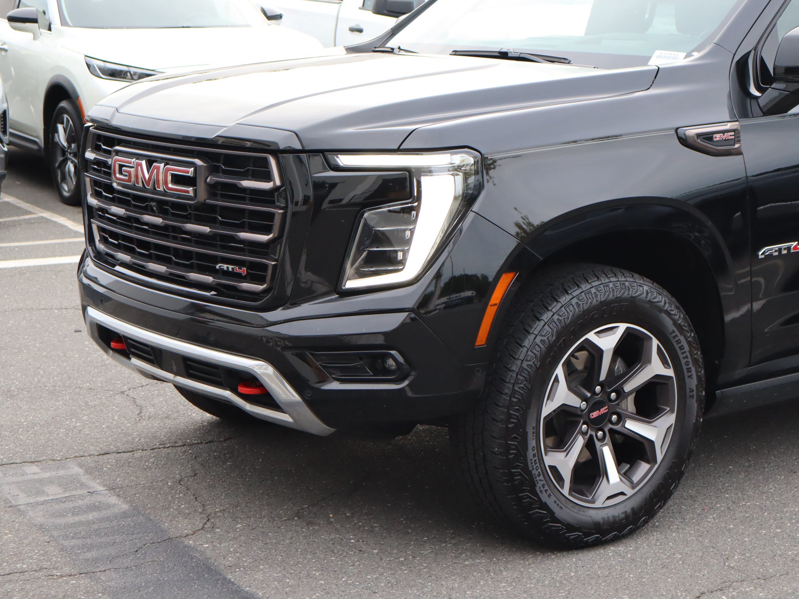 Used 2025 GMC Yukon AT4 Ultimate AWD/4WD image 6