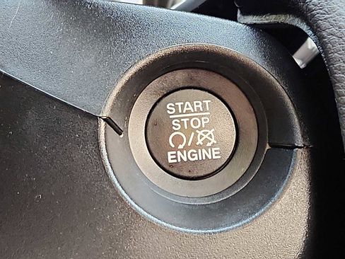 Used 2021 Jeep Compass Limited w/ Sun and Sound Group image 23