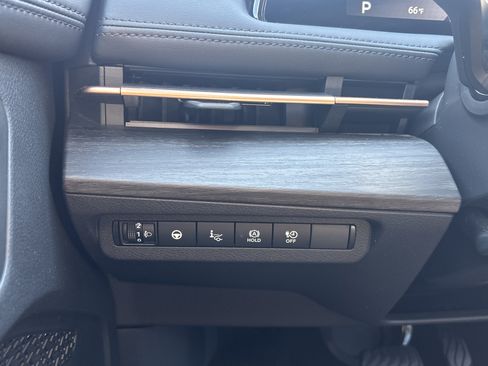 Used 2023 Nissan Ariya FWD image 31