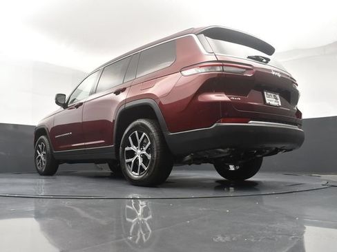 Used 2025 Jeep Grand Cherokee L Limited w/ Trailer Tow Package AWD/4WD image 22