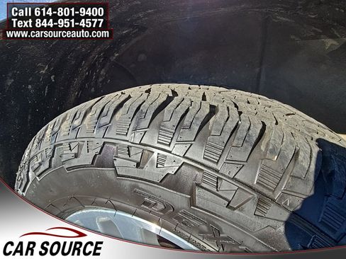 Used 2015 Chevrolet Suburban LT image 9