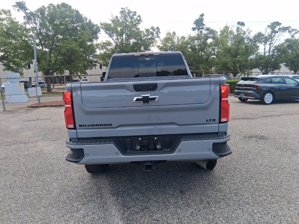 Used 2024 Chevrolet Silverado 2500 LTZ w/ LTZ Plus Package AWD/4WD image 6