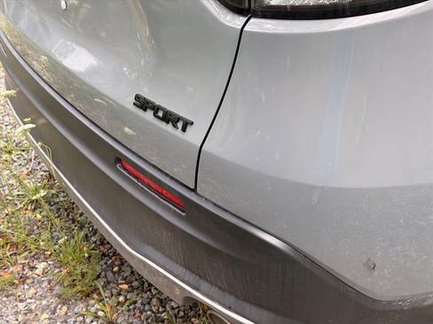Used 2025 Honda HR-V Sport image 23
