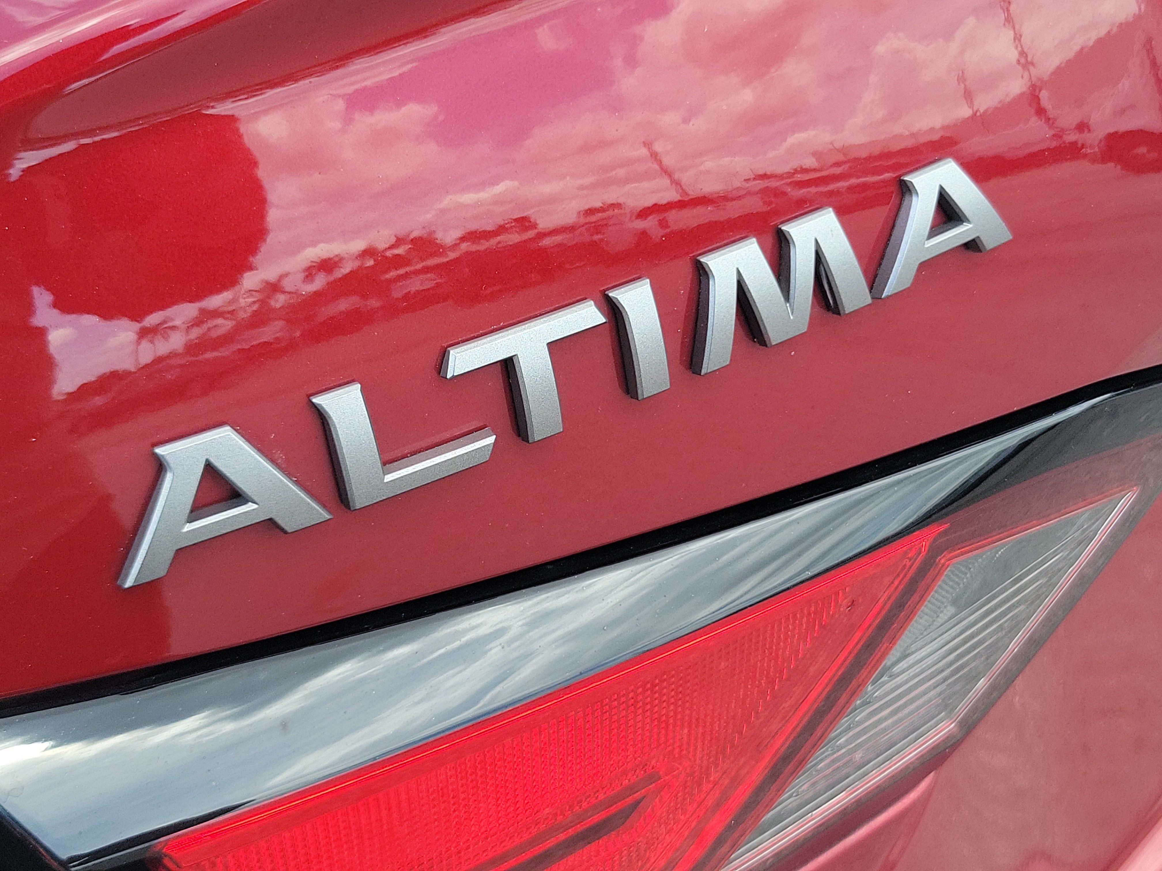 Used 2024 Nissan Altima 2.5 SR FWD image 30