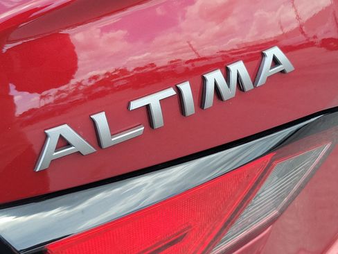 Used 2024 Nissan Altima 2.5 SR FWD image 30