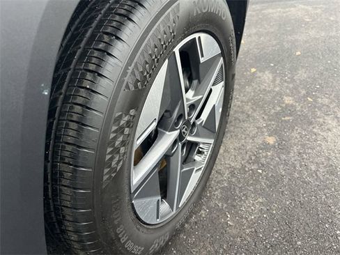 Certified 2025 Hyundai Tucson SEL image 10