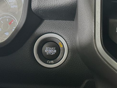 Used 2022 RAM 1500 Big Horn AWD/4WD image 19