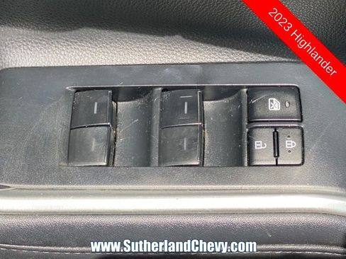 Used 2023 Toyota Highlander XLE image 15