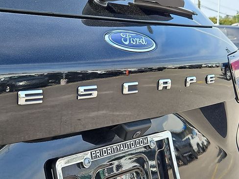 Used 2022 Ford Escape SEL w/ Technology Package FWD image 38