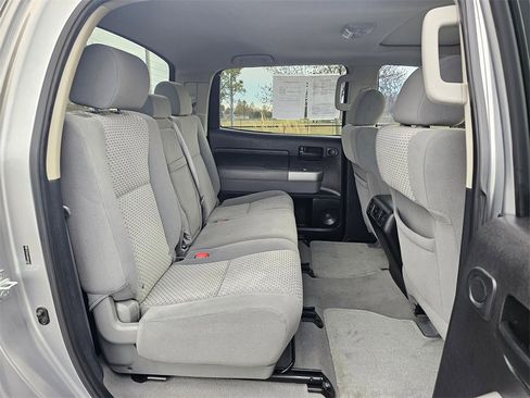 Used 2008 Toyota Tundra 4x4 CrewMax image 12