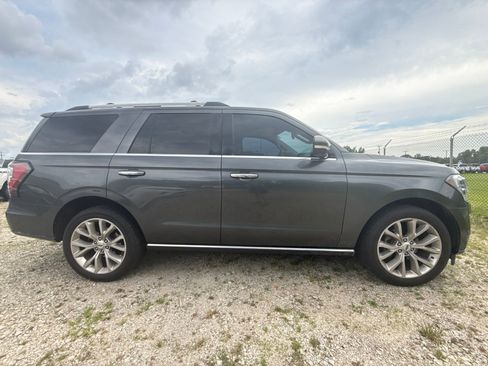 Used 2019 Ford Expedition Limited w/ Equipment Group 302A RWD image 4