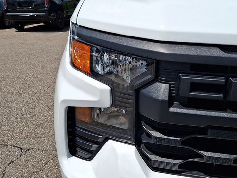 Used 2026 Chevrolet Silverado 1500 W/T AWD/4WD image 12
