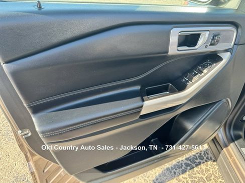 Used 2021 Ford Explorer Limited w/ Equipment Group 301A image 26