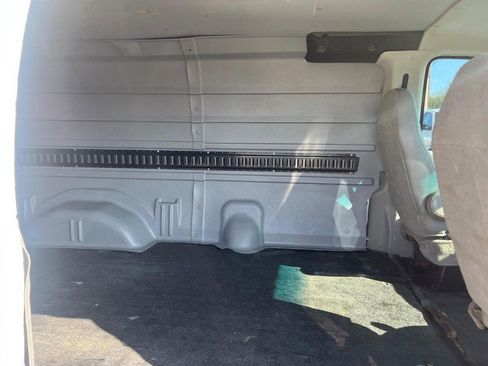 Used 2007 Ford E-250 and Econoline 250 image 11