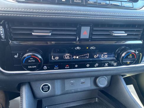 Used 2023 Nissan Rogue SL w/ SL Premium Package AWD/4WD image 37