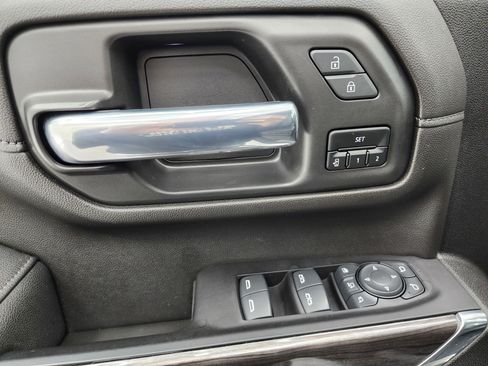 Used 2022 Chevrolet Silverado 2500 LTZ w/ Safety Package image 38