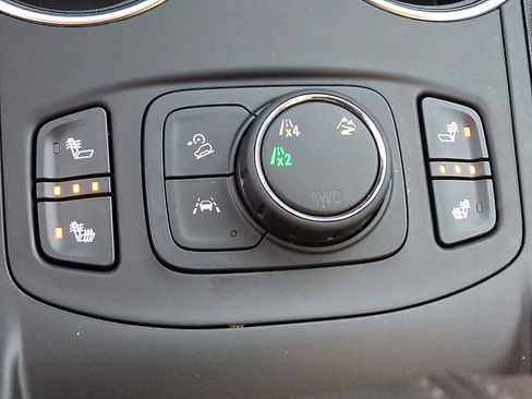 Used 2024 GMC Terrain SLT image 22