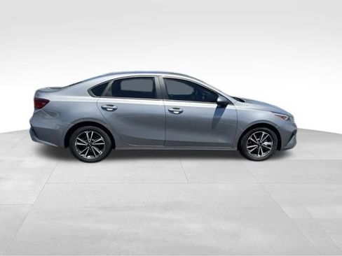 Certified 2024 Kia Forte LXS FWD image 8