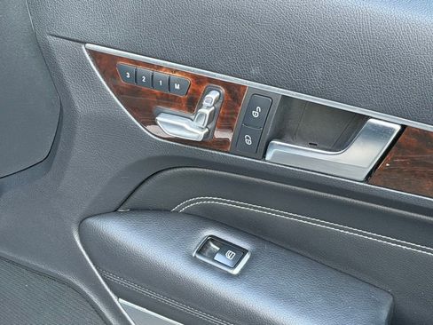 Used 2014 Mercedes-Benz E 350 Cabriolet image 34